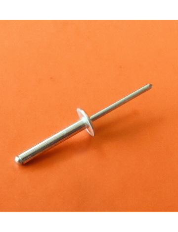 Trhací nýty (4 x 30 mm standard)